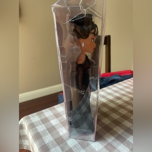 Bratz Kylie Doll with Stylish Outfit and Pet - Picture 2 of 4